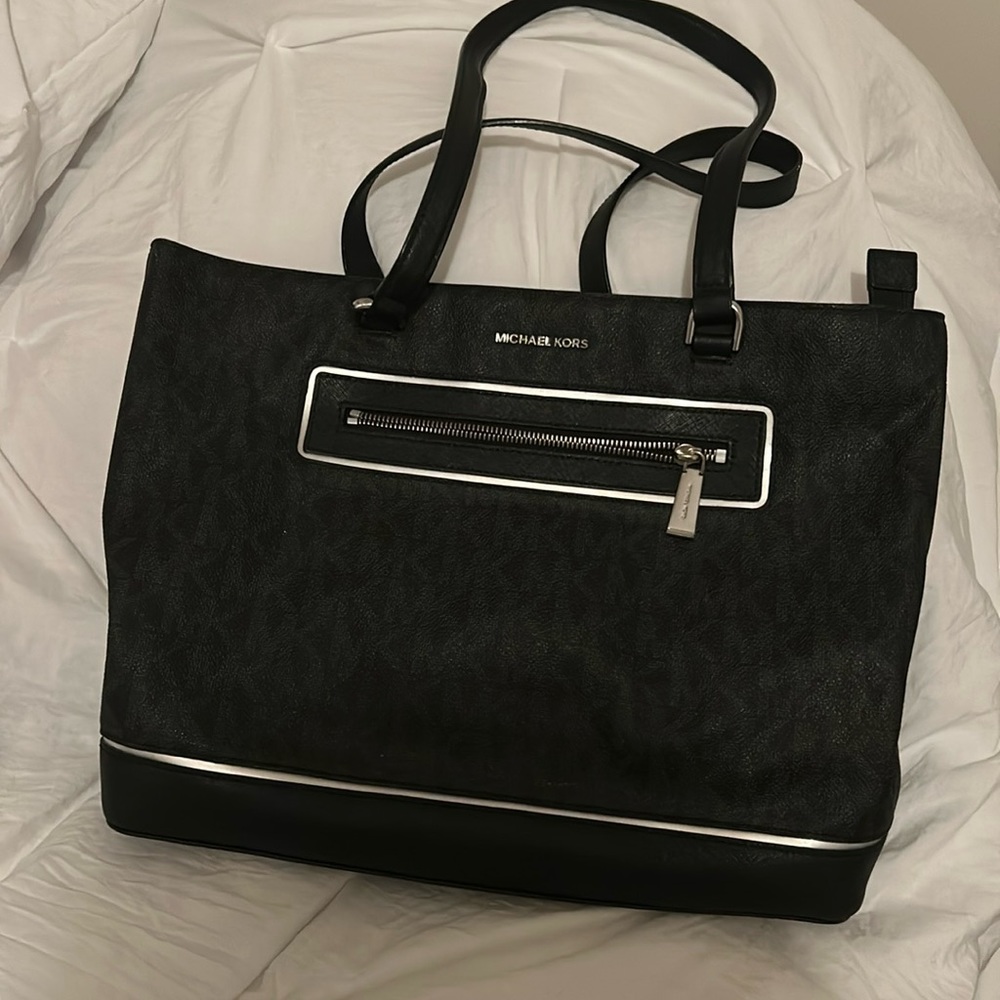 Michael Kors black shoulder purse